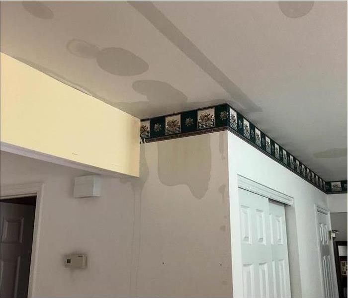 Water Damage to Walls & Ceiling in a Home